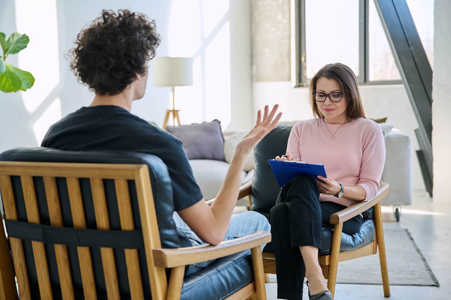 therapist w chve2g5.jpg